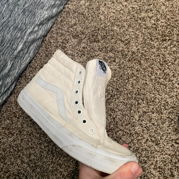 Vans - Picture 2 of 2